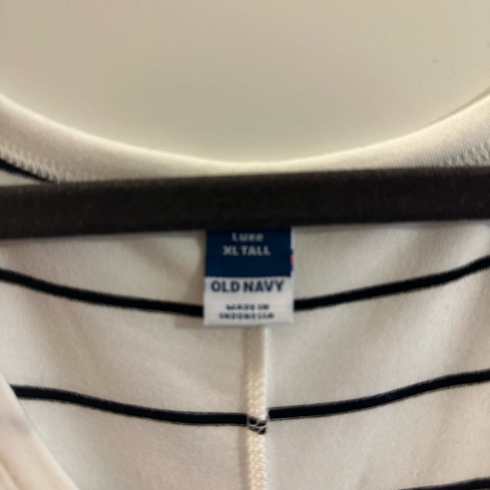 Old Navy Black and White Striped Tee - Picture 3 of 3